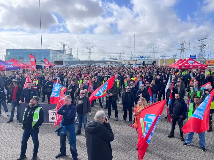 Havenwerkers gaan minstens vijf dagen staken vanwege kabinetsplannen
